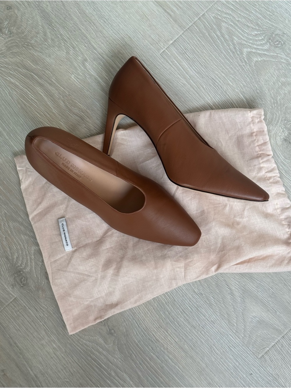 Club Monaco Brown Leather Pointed Square Toe (Almond) Pumps 39.5 Made In Italy